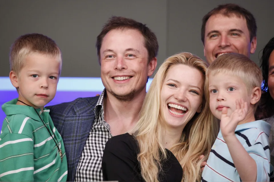 Elon Musk z byłą żoną Talulah Riley i jego synami bliźniakami