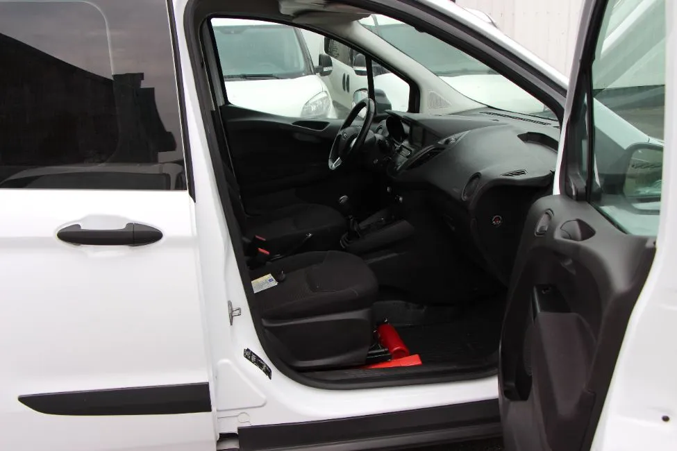 Ford Transit Courier 1.5 Dtci Airco EU6 Garantie Image 7