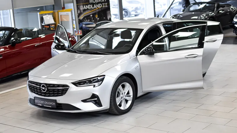 Opel Insignia Grand Sport 2.0d Elegance Automatic Image 1