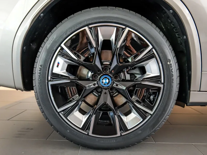 BMW iX3 Impressive M-Sport =NEW= Shadow Line Гаранция Image 3