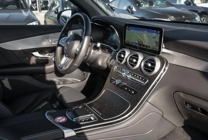 Mercedes-Benz GLC 300 de 4Matic =AMG Line= Distronic/Panorama Гаранция Image 5