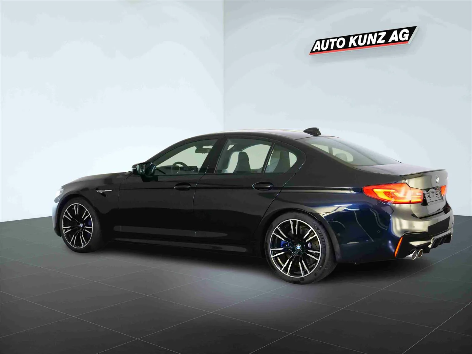 BMW M5 xDrive Drivelogic  Image 2