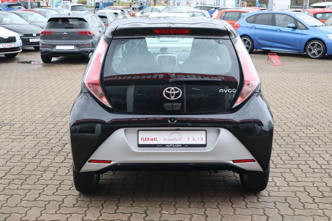 Toyota Aygo 1.0 x-play touch Tempomat...  Image 3