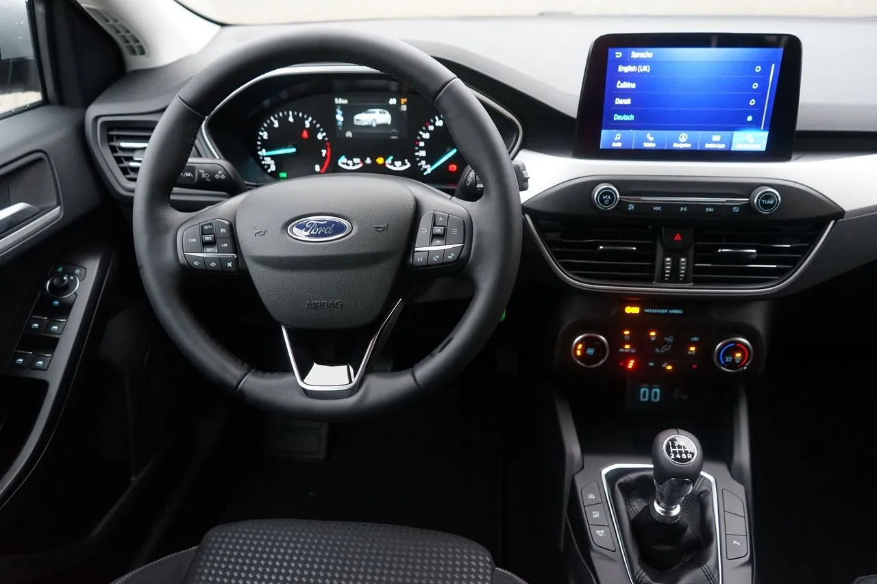 Ford Focus 1.0 EB Navi Sitzheizung LED  Image 9