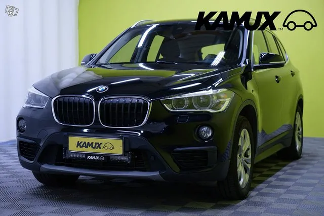 BMW X1 F48 xDrive20i A Business / Neliveto / Vakkari / Kaistavahti / Sporttipenkit / Image 6