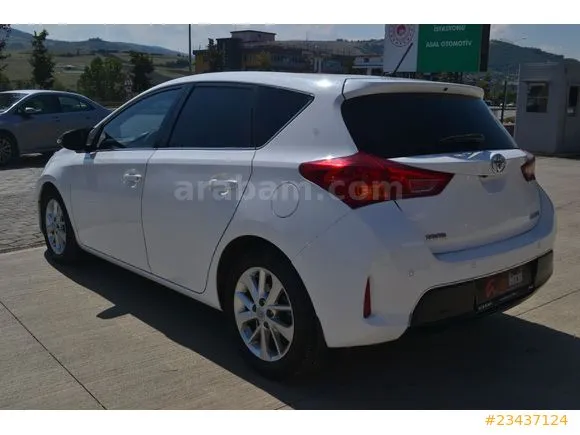 Toyota Auris 1.4 D-4D Premium Image 8